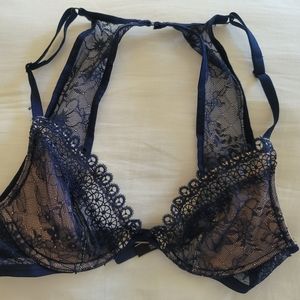 Victoria's secret very sexy plunge bra 32B